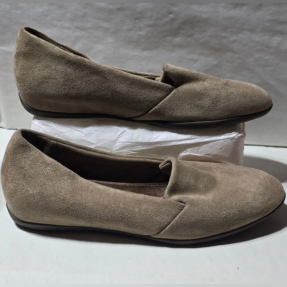 BareTraps Size 10M Janine Womens Tan Flats Memory Foam Slip On Comfort Shoes - Picture 1 of 5